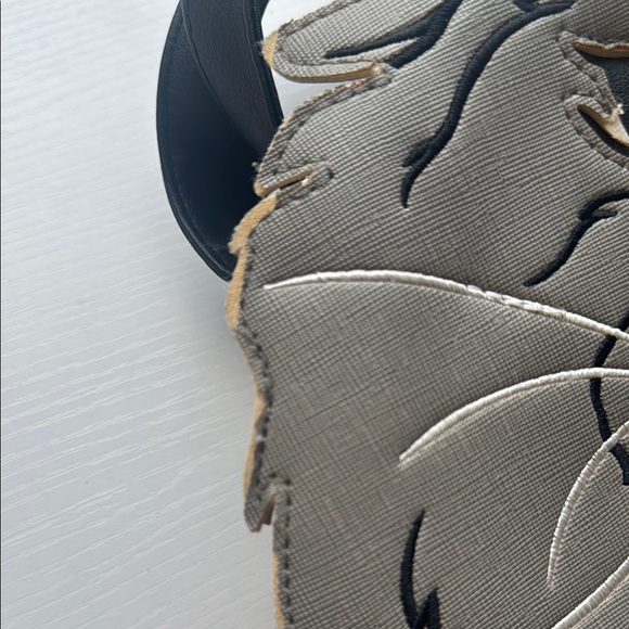 Vixen Pet Sematary Church Purse - Picture 4 of 7